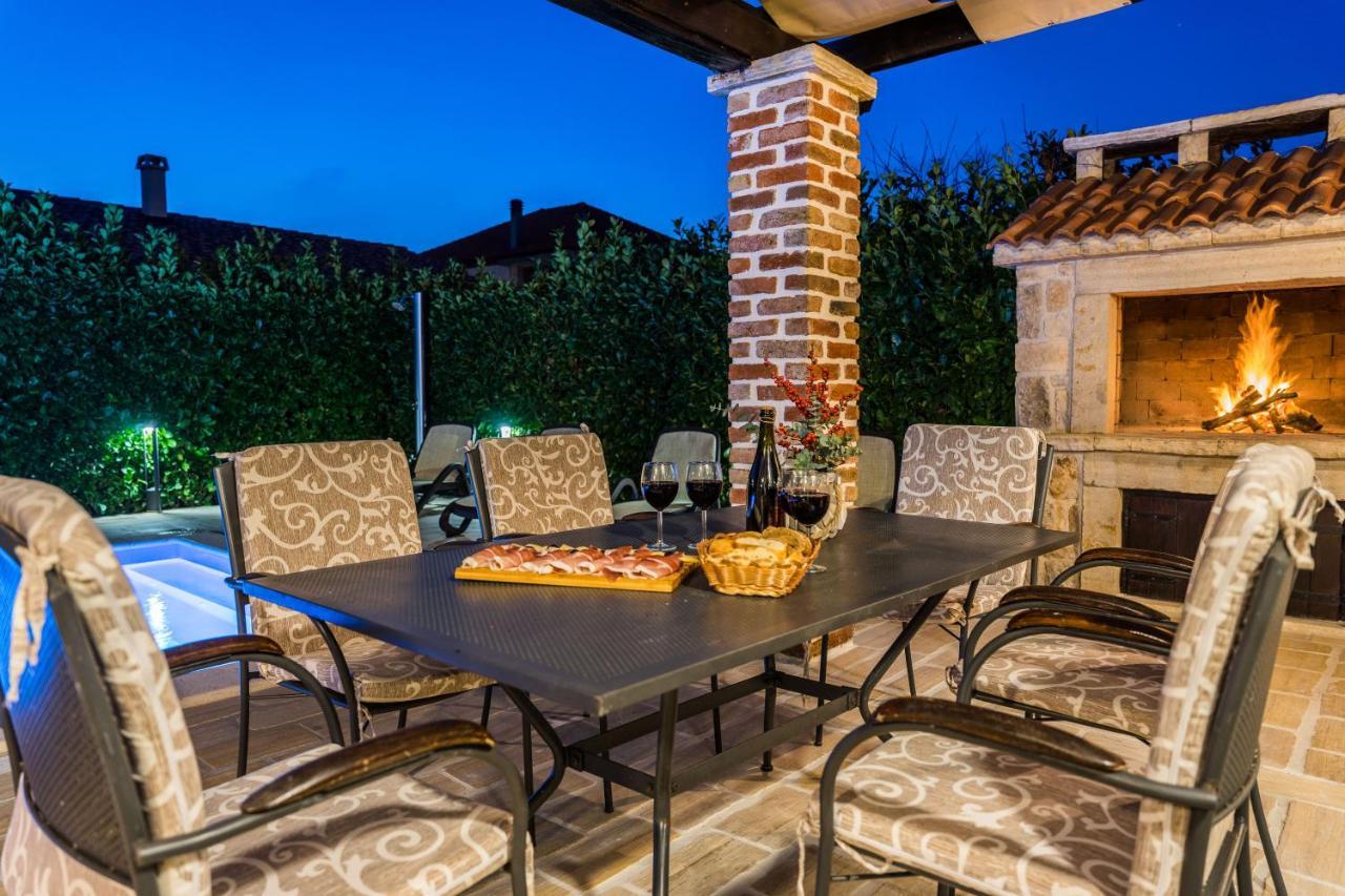 Holiday Home Sandra Sukošan Εξωτερικό φωτογραφία